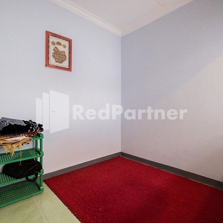 Swun Stay Inn At Sawahan Mitra Reddoorz Malang Exterior foto