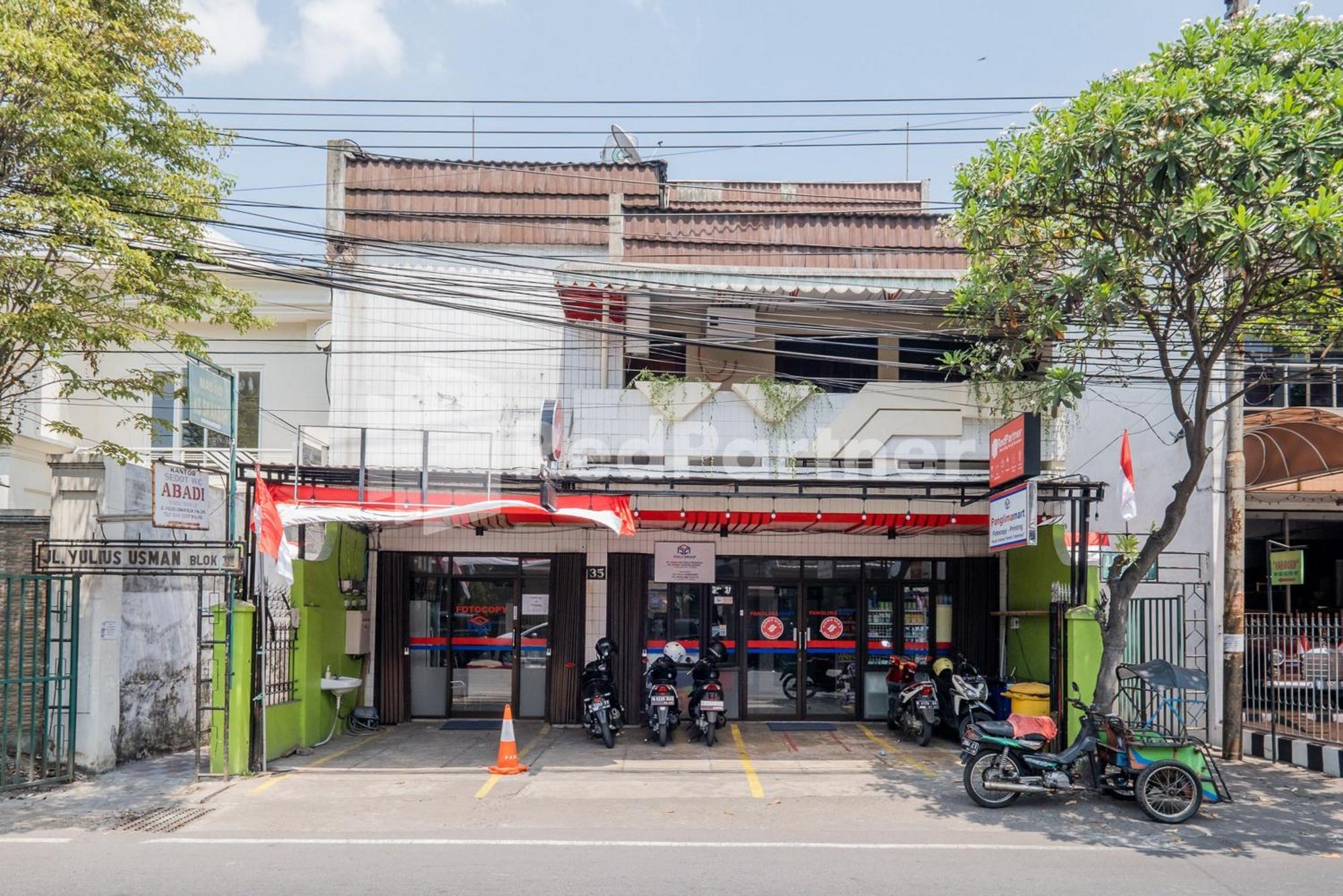 Swun Stay Inn At Sawahan Mitra Reddoorz Malang Exterior foto
